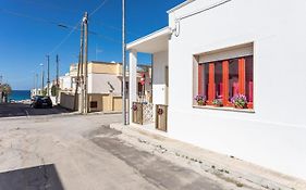 Casa Vacanza Minerva 4/6 p.l a 50m dal mare